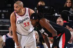 kaiyun-快(kuài)船锋线老将巴圖(tú)姆防守表現(xiàn)抢眼