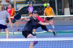 开云-告(gào)别羽毛球(qiú)自由(yóu)，中产迷上匹克球(qiú)