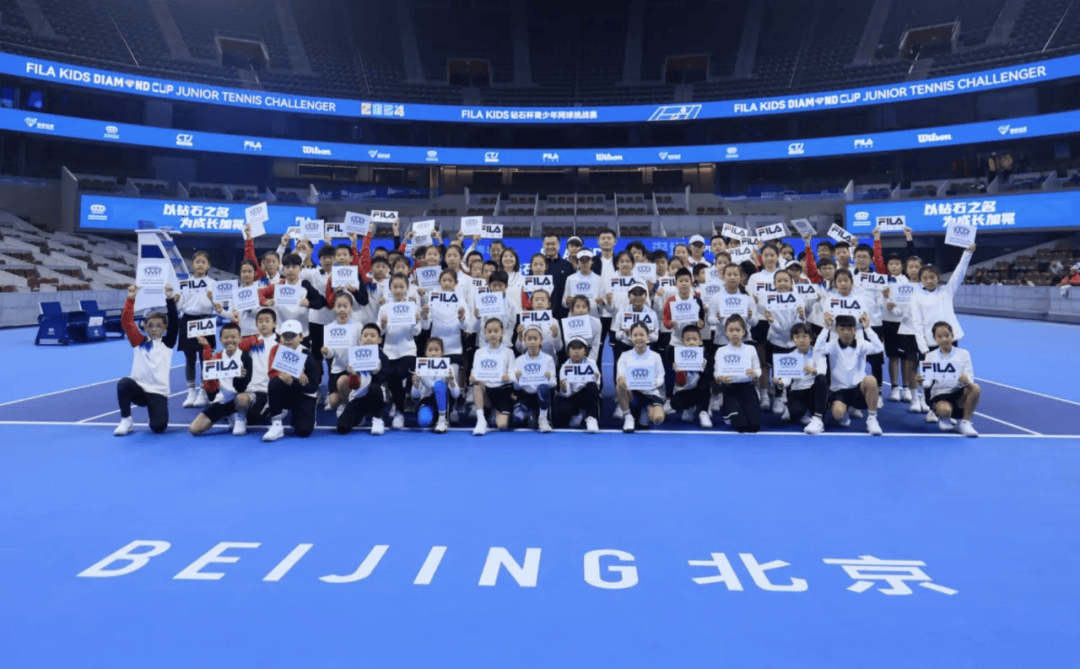 在网球中国赛季，FILA打出ACE球