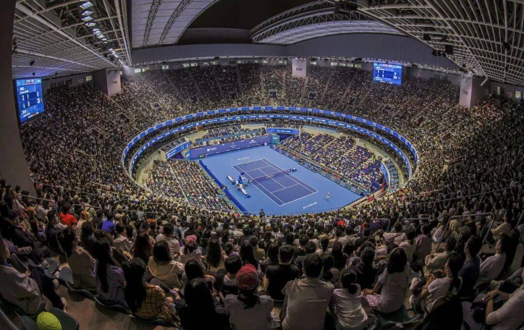 在网球中国赛季，FILA打出ACE球