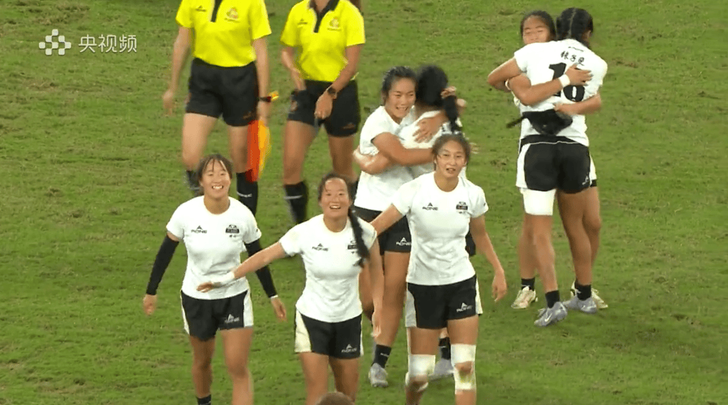创造历史！眉山这群中学生代表四川，首获全运会女子七人制橄榄球铜牌