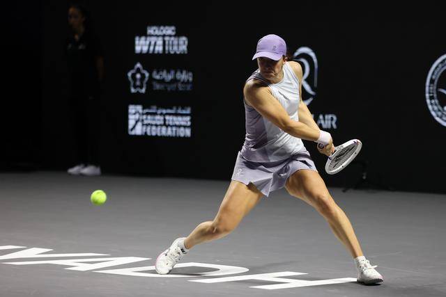 网球|WTA年终总决赛:斯维亚特克胜凯斯