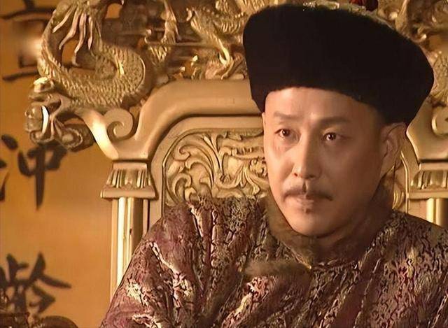 康熙擒鳌拜后未杀他,晚年亲自为其平反,背后藏着怎样的帝王心术