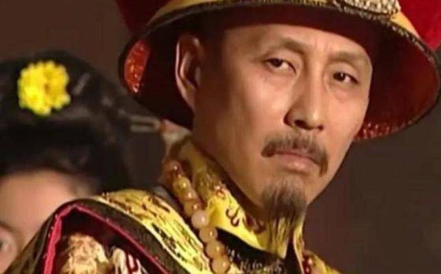 康熙擒鳌拜后未杀他,晚年亲自为其平反,背后藏着怎样的帝王心术