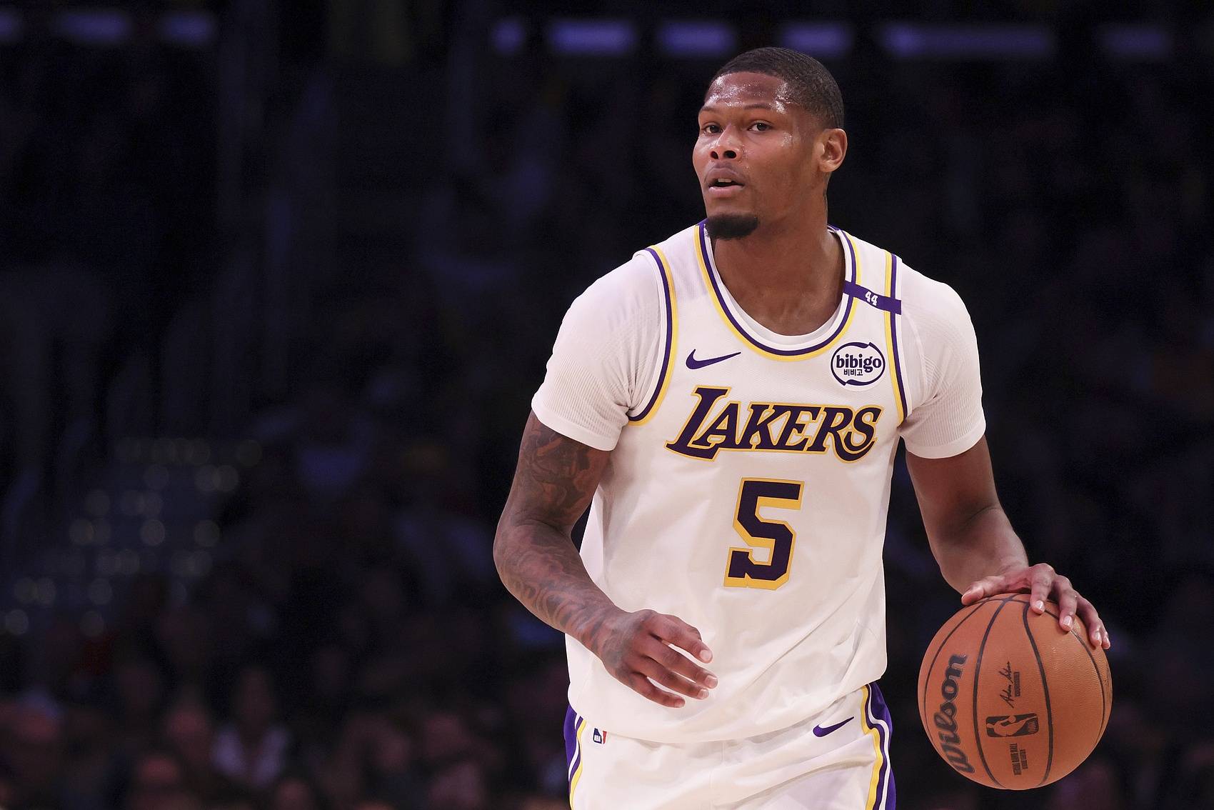 多队想交易祖巴茨,快船要价较高,快船应该交易补强哪些球员?